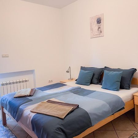 Apartman 2 Daire Ližnjan Dış mekan fotoğraf