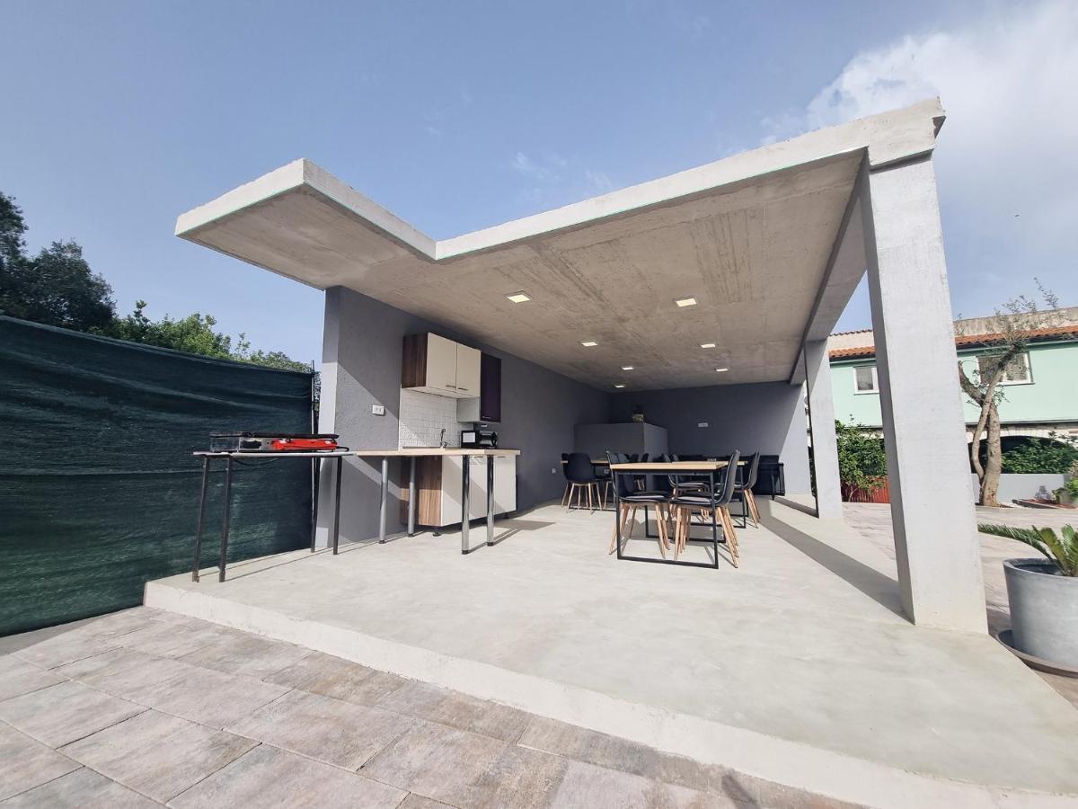 Apartman 2 Daire Ližnjan Dış mekan fotoğraf